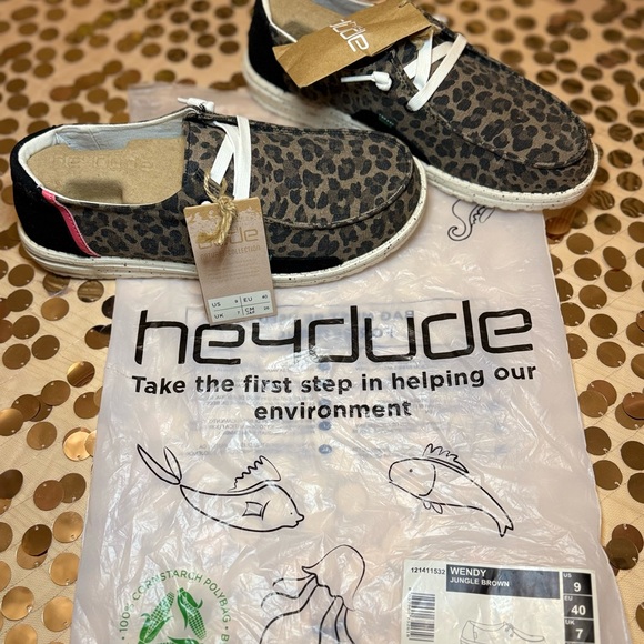 Women’s Jungle Brown~ Leopord “Wendy” Hey Dudes - Picture 10 of 11